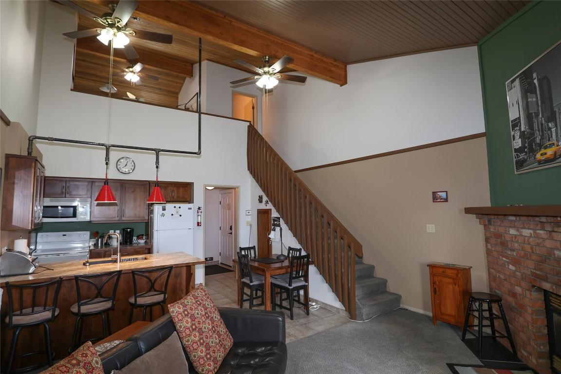 829-880 Northstar Drive, Kimberley, BC - Indoor With Fireplace
