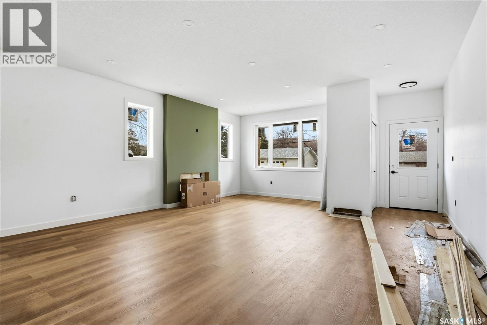 25 7Th Avenue, Lumsden, SK - Indoor