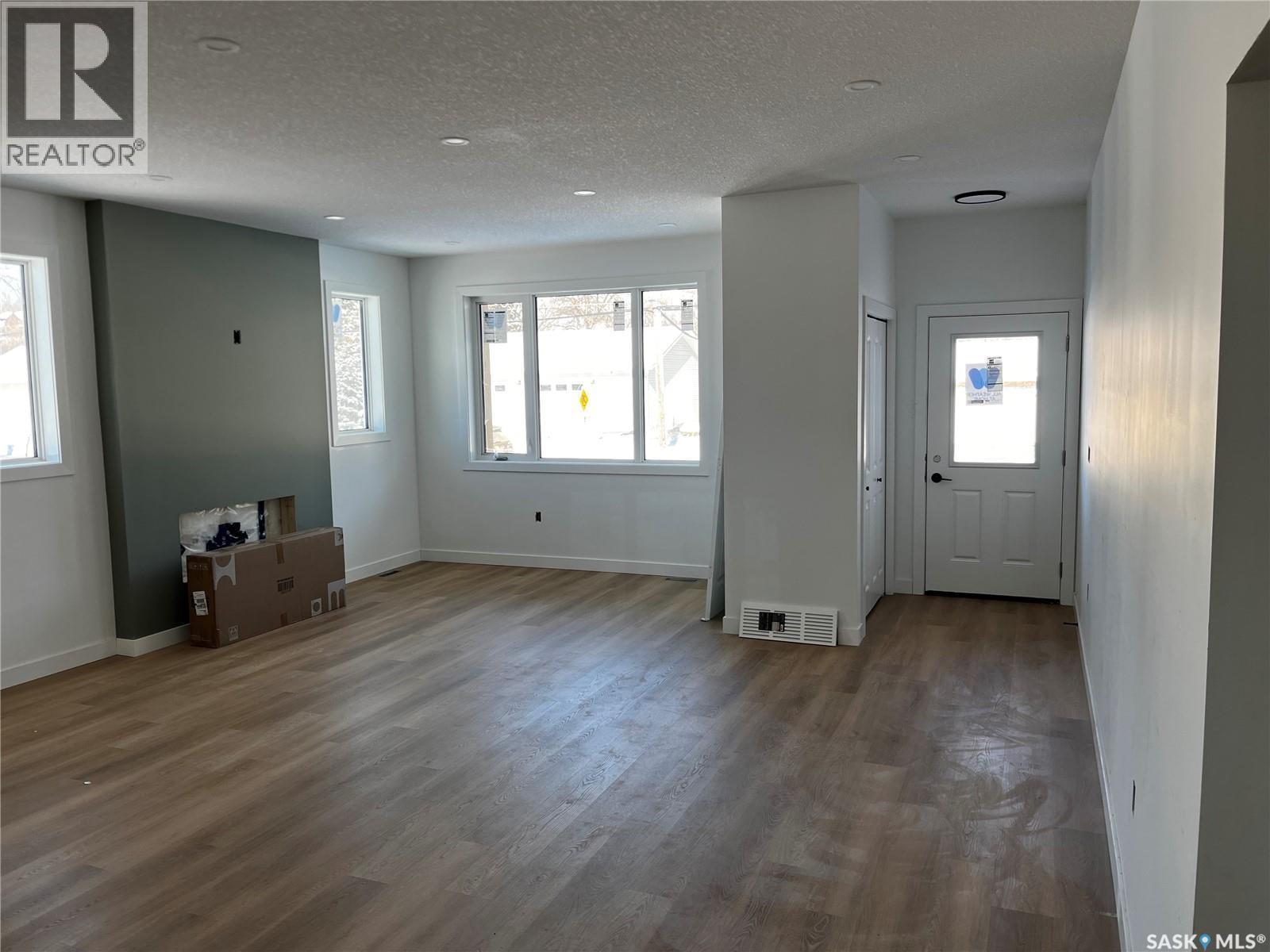 25 7Th Avenue, Lumsden, SK - Indoor Photo Showing Other Room