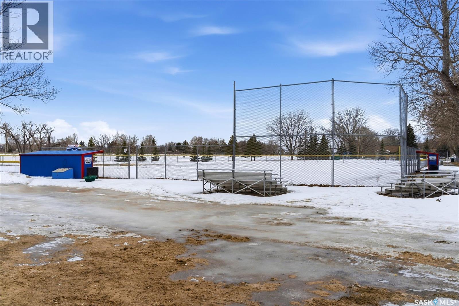25 7Th Avenue, Lumsden, SK - Outdoor
