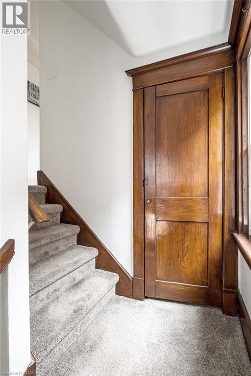 131 Barclay Street, Hamilton, ON - Indoor Photo Showing Other Room