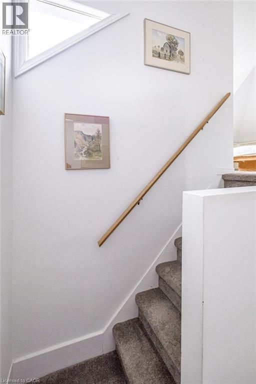 131 Barclay Street, Hamilton, ON - Indoor Photo Showing Other Room