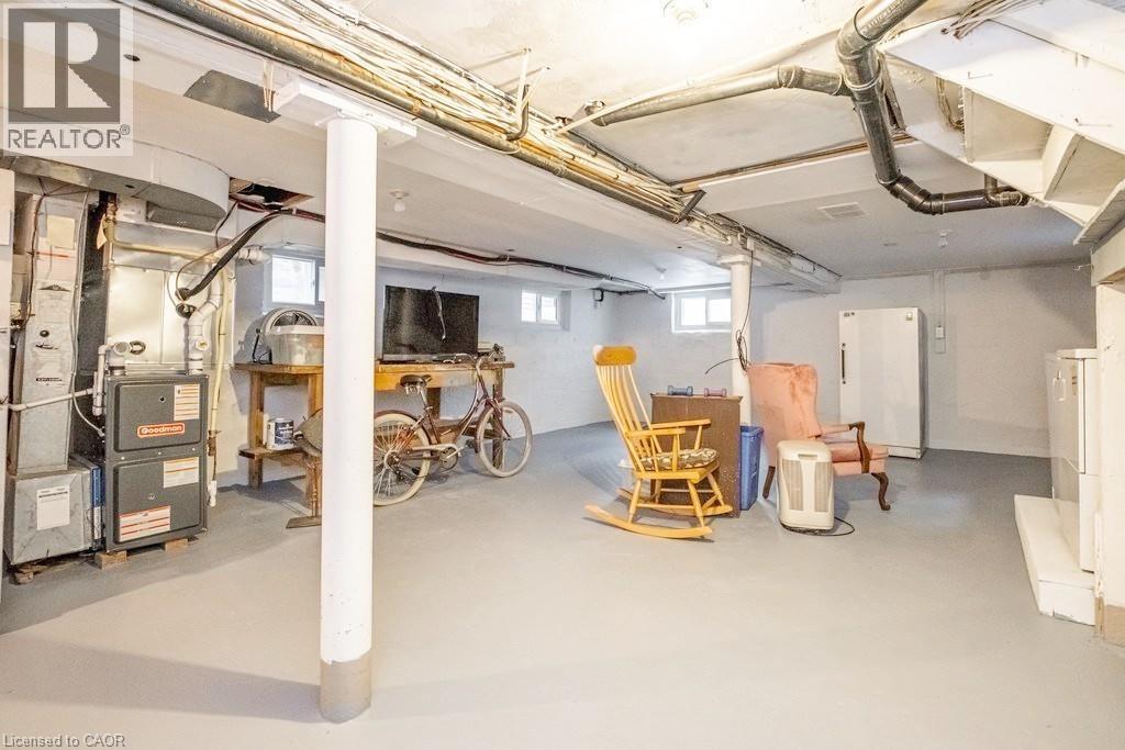 131 Barclay Street, Hamilton, ON - Indoor Photo Showing Basement