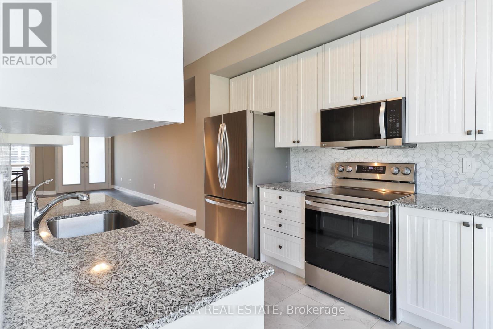81 Stauffer Crescent, Markham, ON - Indoor Photo Showing Kitchen With Stainless Steel Kitchen With Upgraded Kitchen