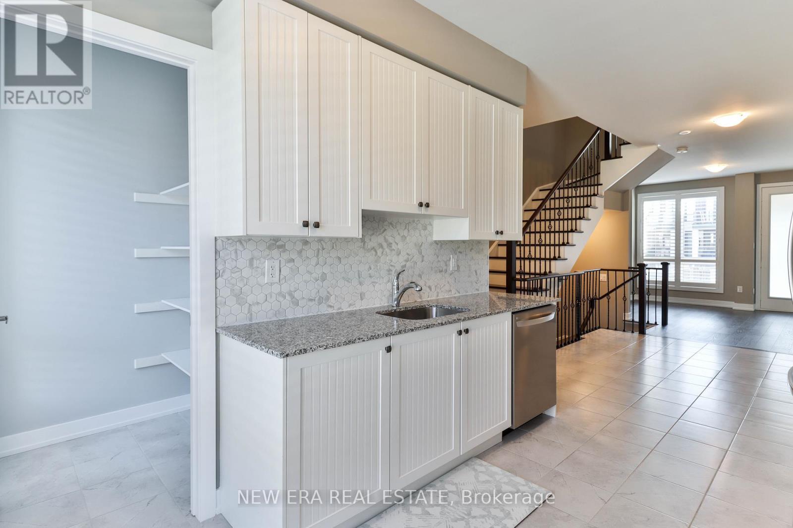 81 Stauffer Crescent, Markham, ON - Indoor Photo Showing Kitchen