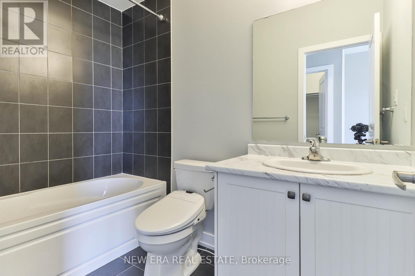 81 Stauffer Crescent, Markham, ON - Indoor Photo Showing Bathroom