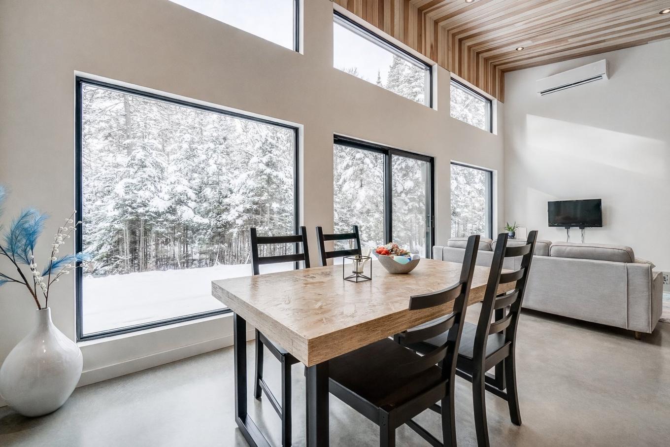 Dining room - 615 Ch. David, Lac-Supérieur, QC - Indoor Photo Showing Other Room