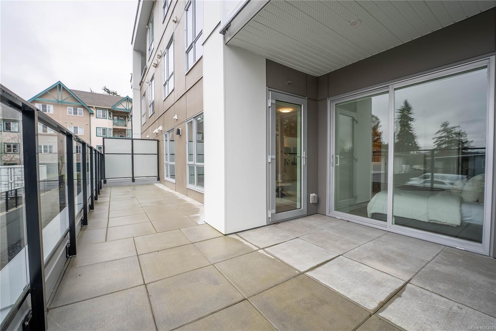 202-258 Helmcken Rd, View Royal, BC - Outdoor With Exterior