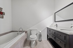 Salle de bains attenante à la CCP - 