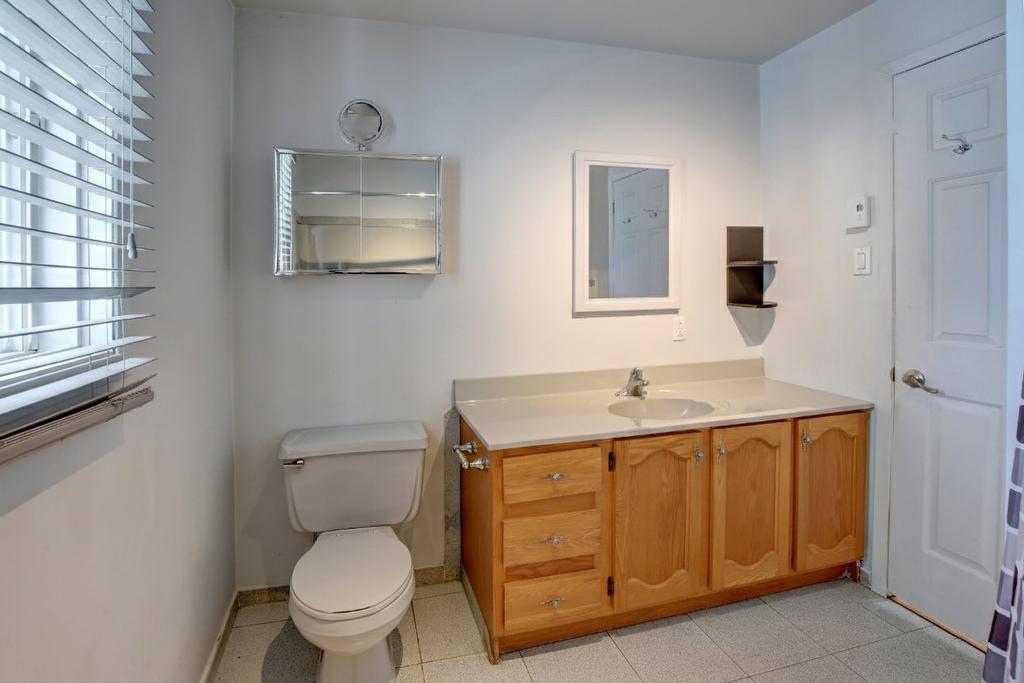 Salle de bains - 3227 Rue Olympia, Sainte-Julienne, QC - Indoor Photo Showing Bathroom