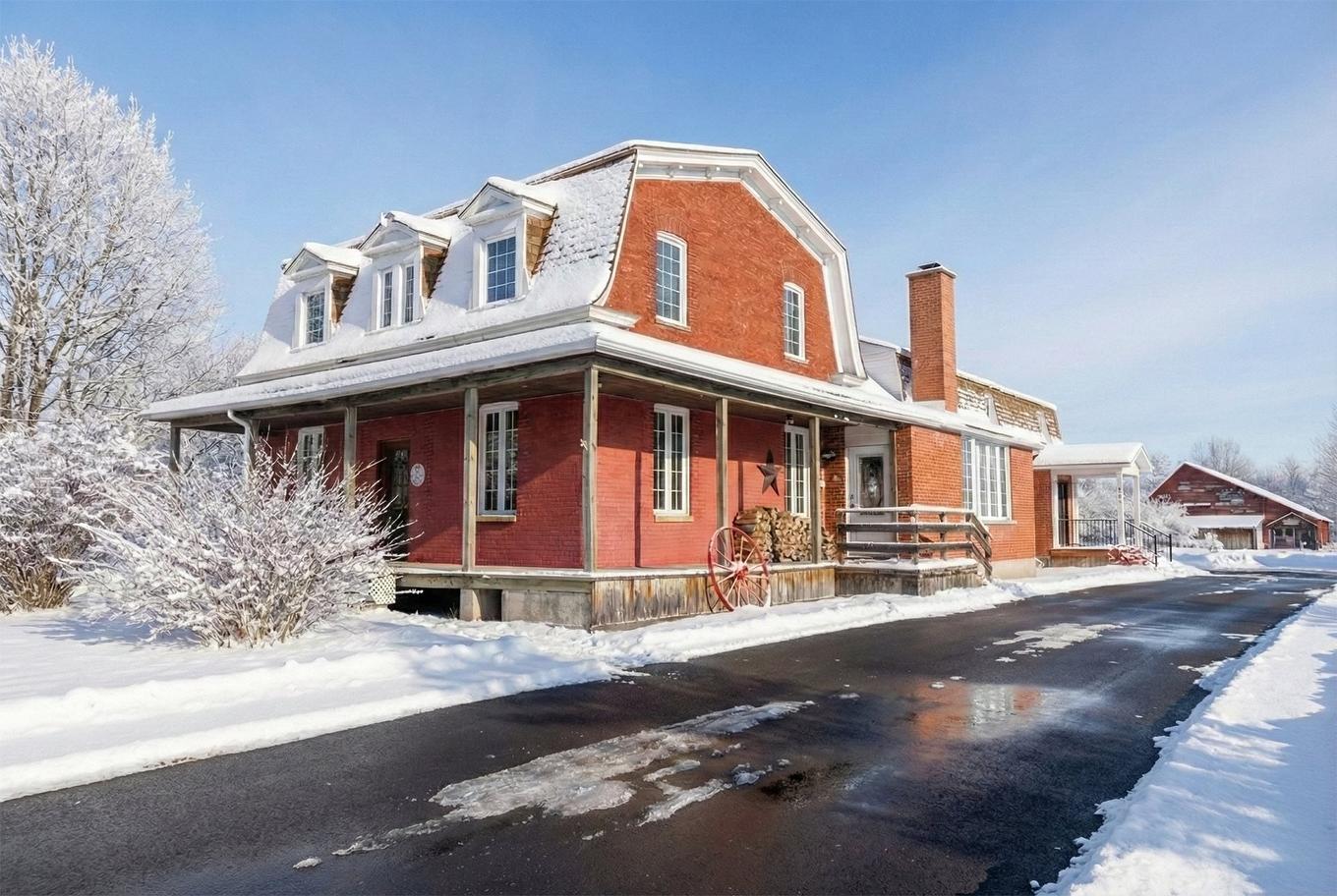 Façade - 1357Z - 1361Z Ch. St-Louis, Saint-Lazare, QC