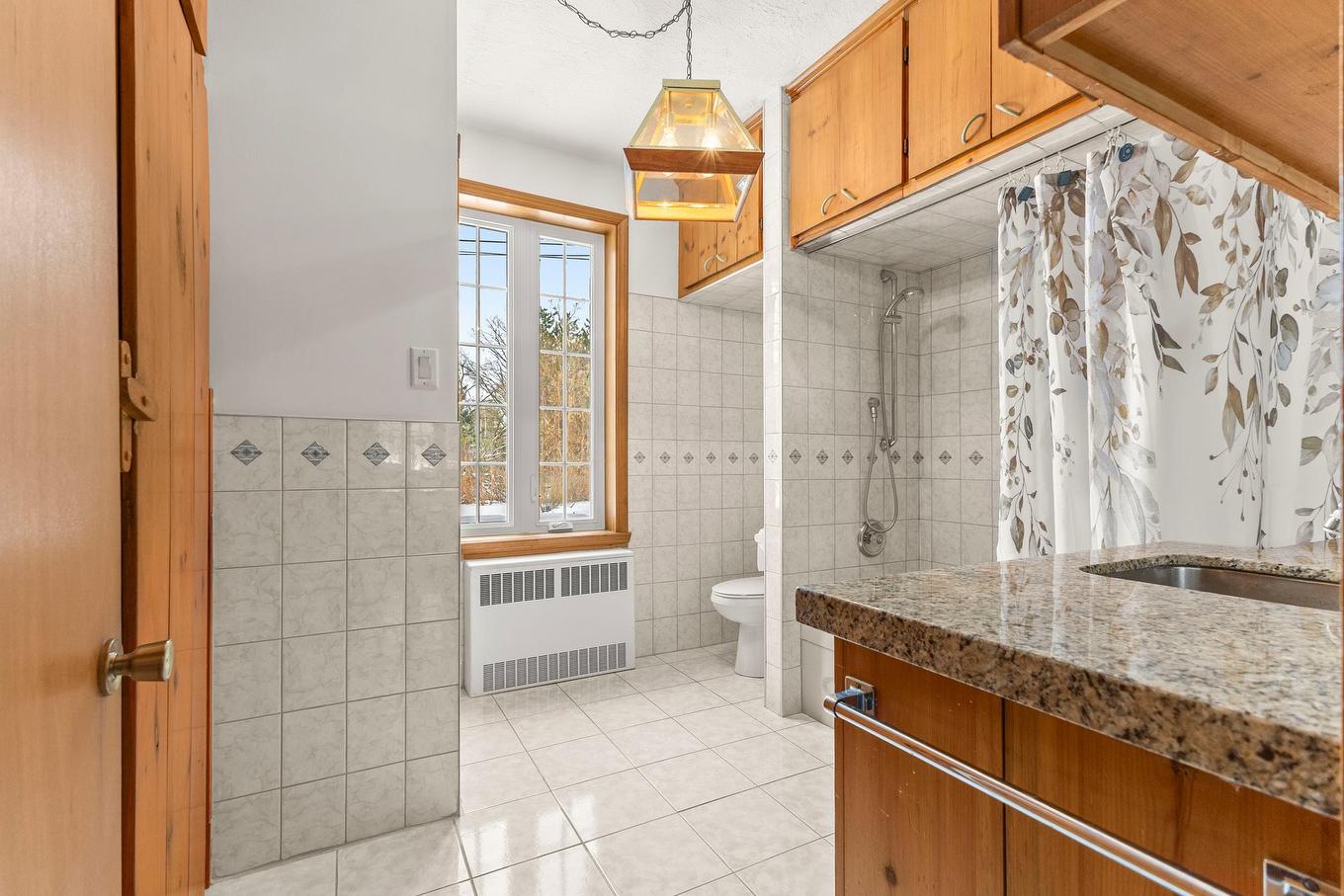 Salle de bains - 1357Z - 1361Z Ch. St-Louis, Saint-Lazare, QC