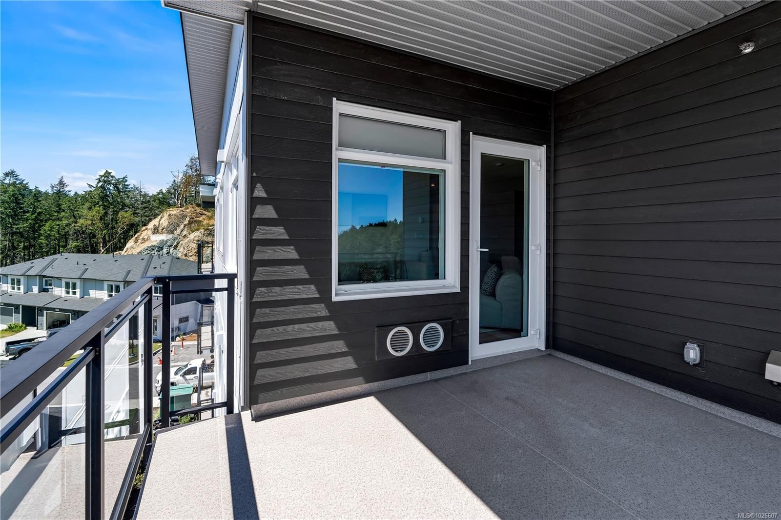 101-2000 West Park Lane, View Royal, BC - Outdoor With Exterior