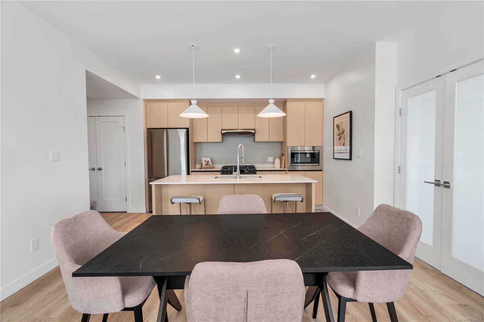 101-2000 West Park Lane, View Royal, BC - Indoor