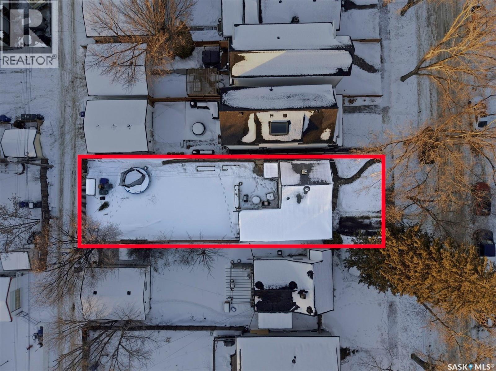 1526 Coy Avenue, Saskatoon, SK - Photo Showing Garage