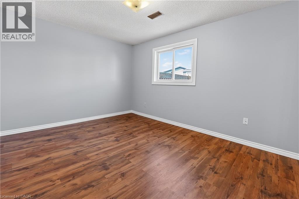 209 Ravenbury Drive, Hamilton, ON - Indoor Photo Showing Other Room