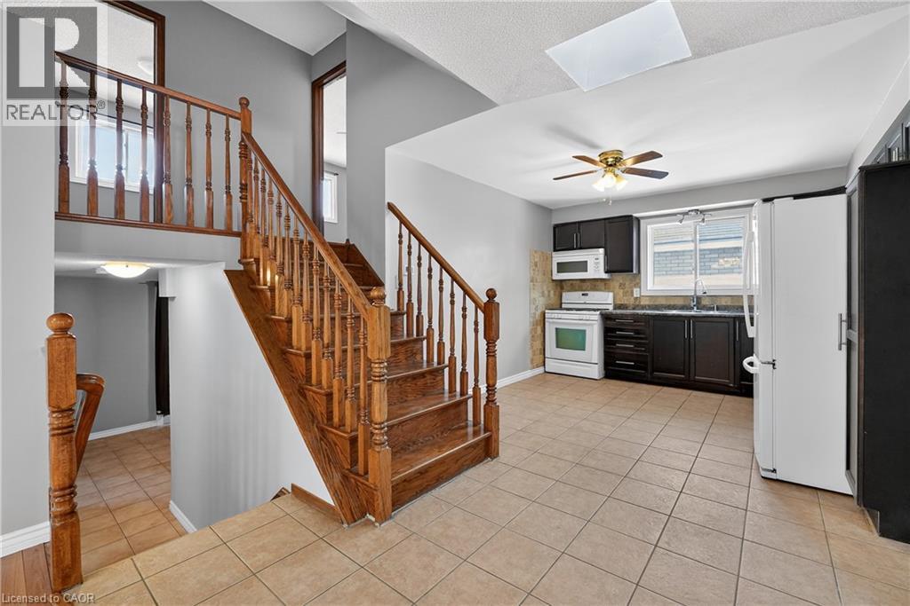 209 Ravenbury Drive, Hamilton, ON - Indoor