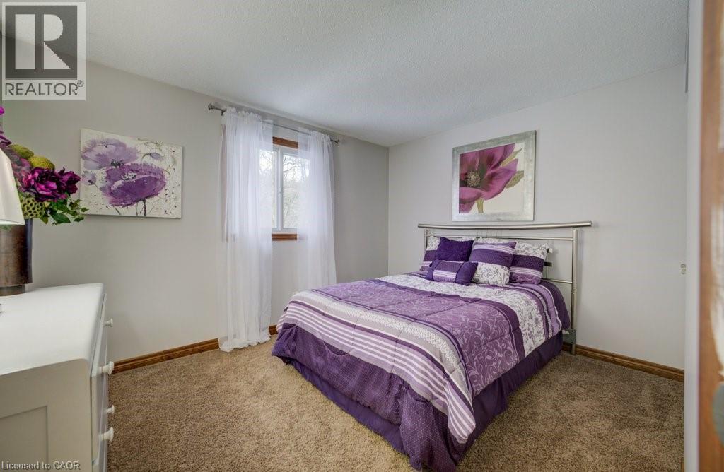 27 Erinbrook Drive, Kitchener, ON - Indoor Photo Showing Bedroom