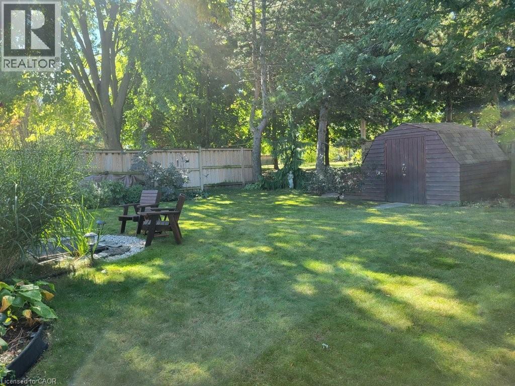 27 Erinbrook Drive, Kitchener, ON - Outdoor