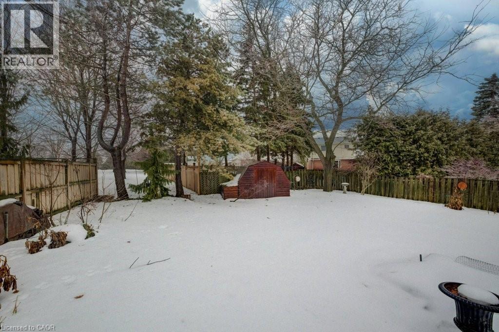 27 Erinbrook Drive, Kitchener, ON - Outdoor