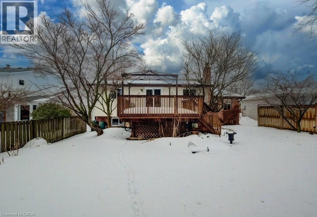 27 Erinbrook Drive, Kitchener, ON - Outdoor With Deck Patio Veranda