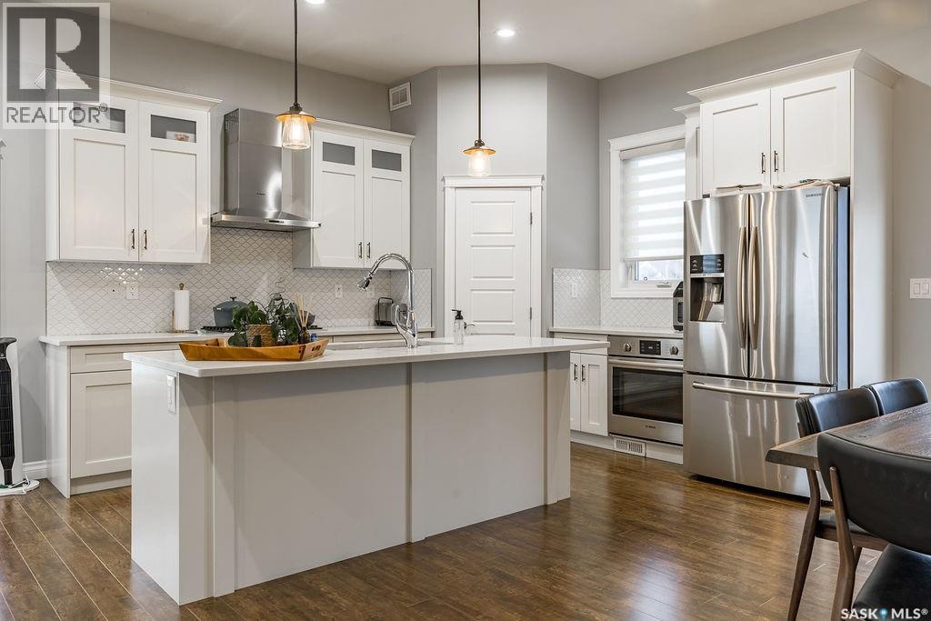 602 Kloppenburg Terrace, Saskatoon, SK - Indoor Photo Showing Kitchen With Upgraded Kitchen