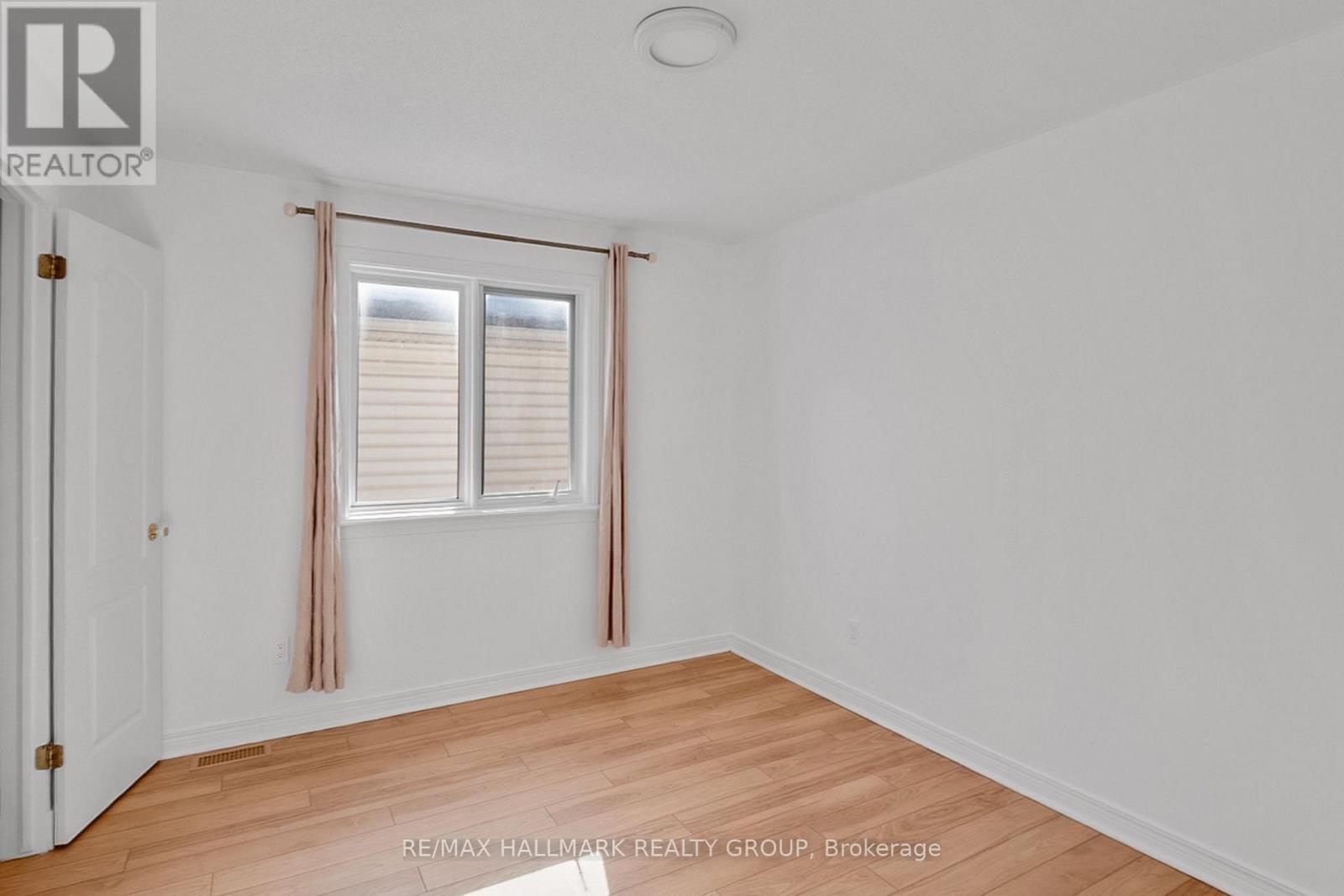 45 Rialto Way, Ottawa, ON - Indoor Photo Showing Other Room