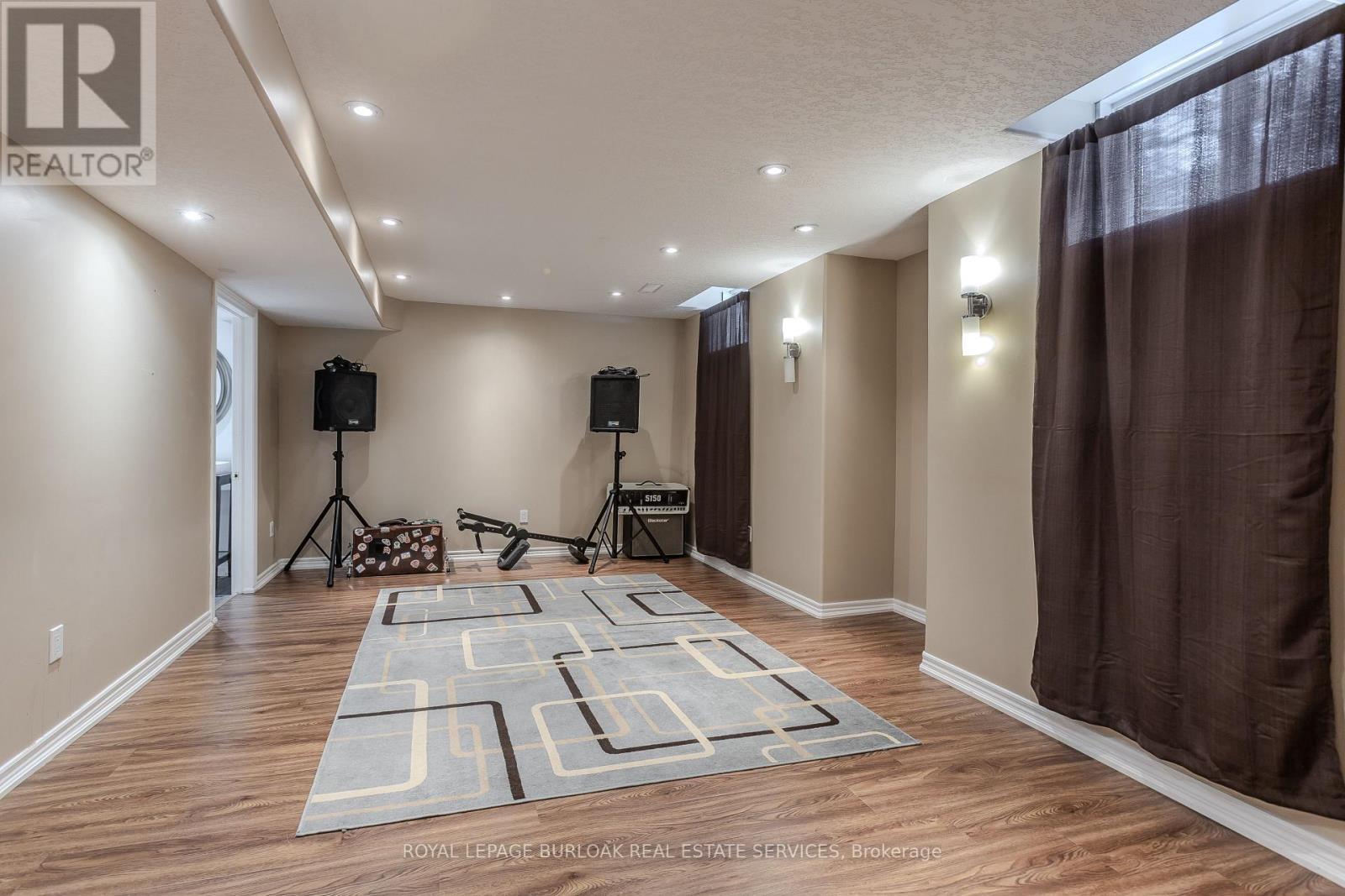 2170 Jardine Crescent, Burlington, ON - Indoor Photo Showing Other Room