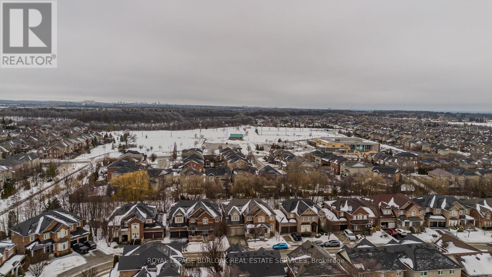 2170 Jardine Crescent, Burlington, ON - Outdoor With View