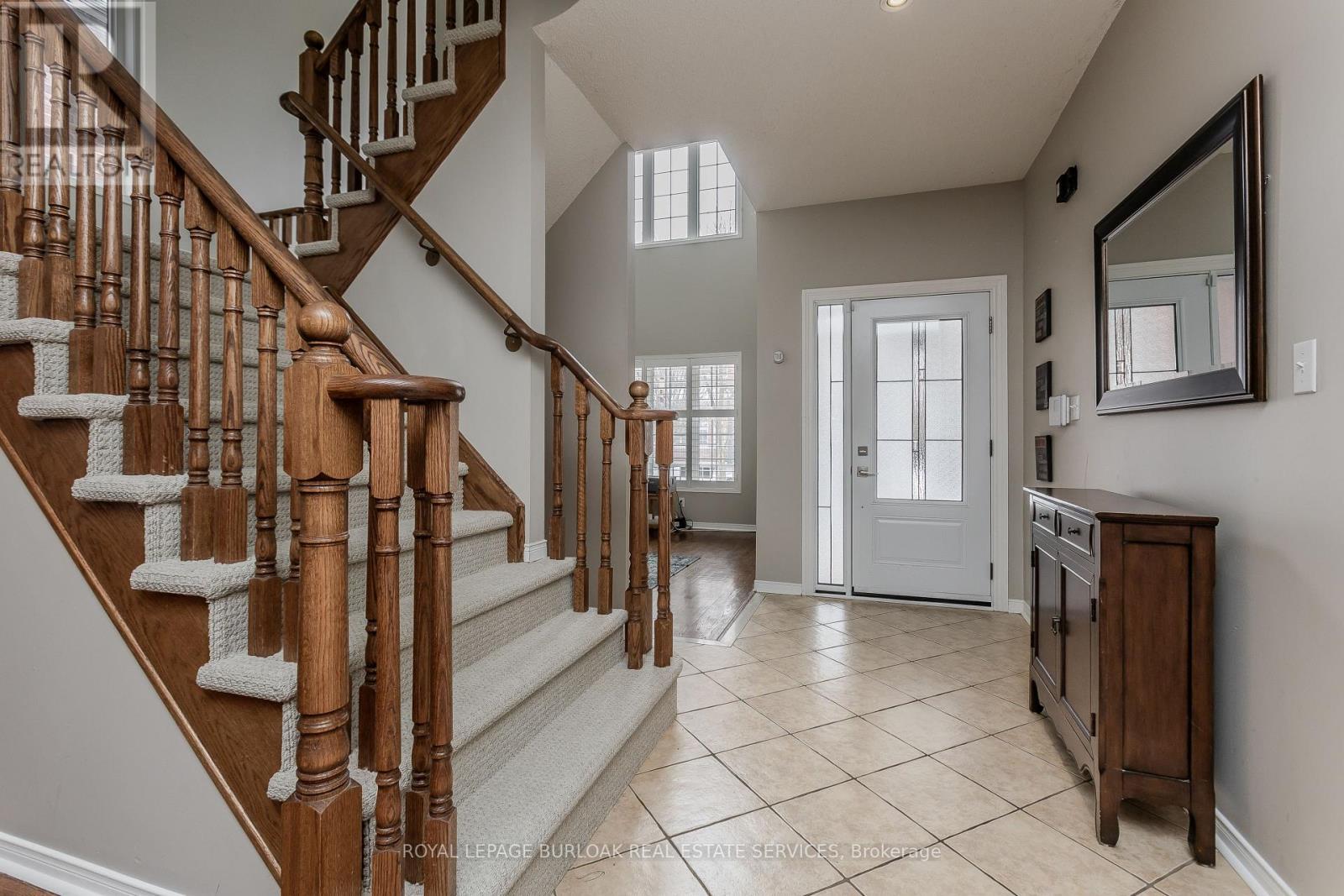 2170 Jardine Crescent, Burlington, ON - Indoor Photo Showing Other Room