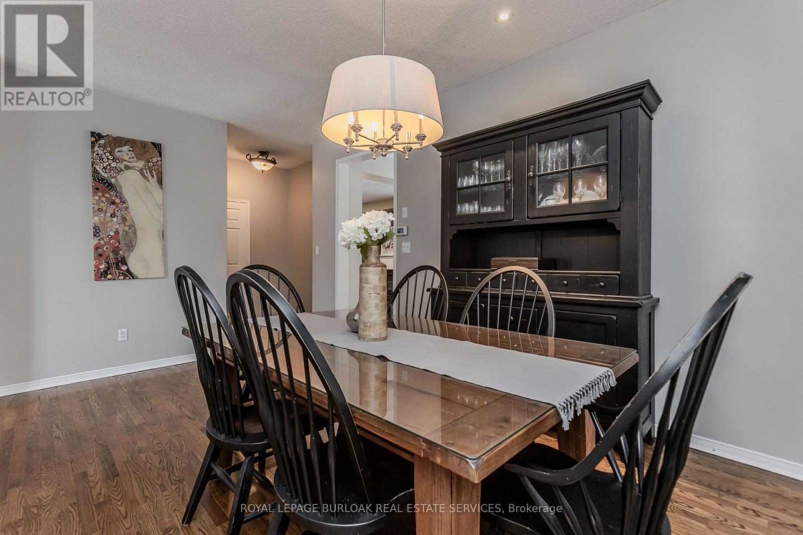 2170 Jardine Crescent, Burlington, ON - Indoor Photo Showing Dining Room
