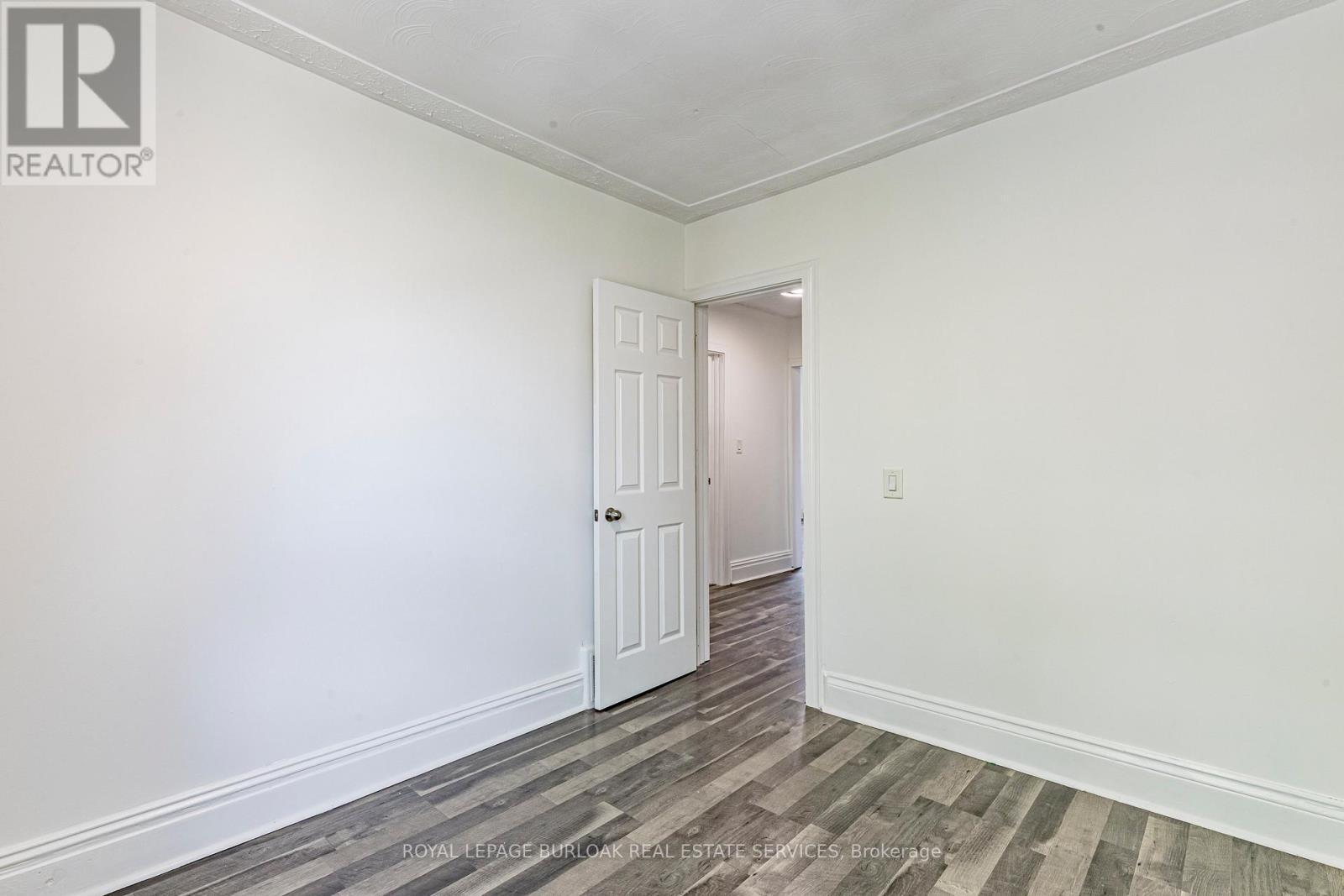 22 Myrtle Avenue, Hamilton, ON - Indoor Photo Showing Other Room