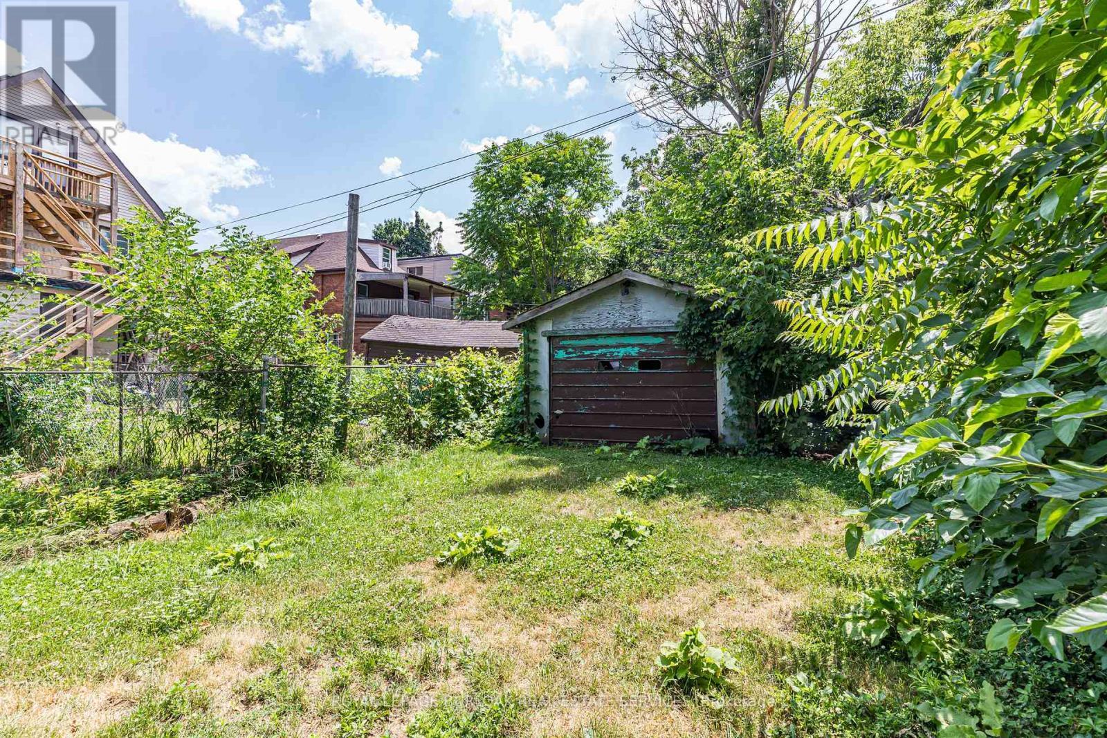 22 Myrtle Avenue, Hamilton, ON - Outdoor