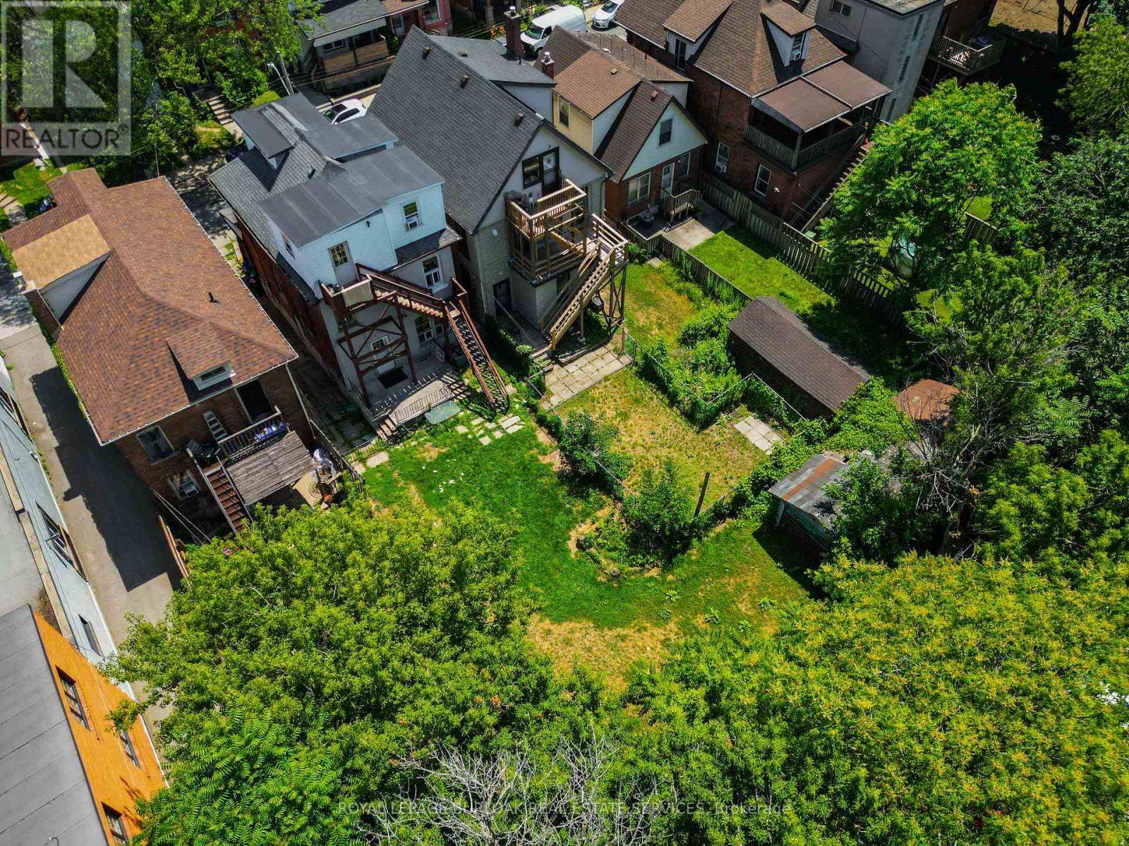 22 Myrtle Avenue, Hamilton, ON - Outdoor