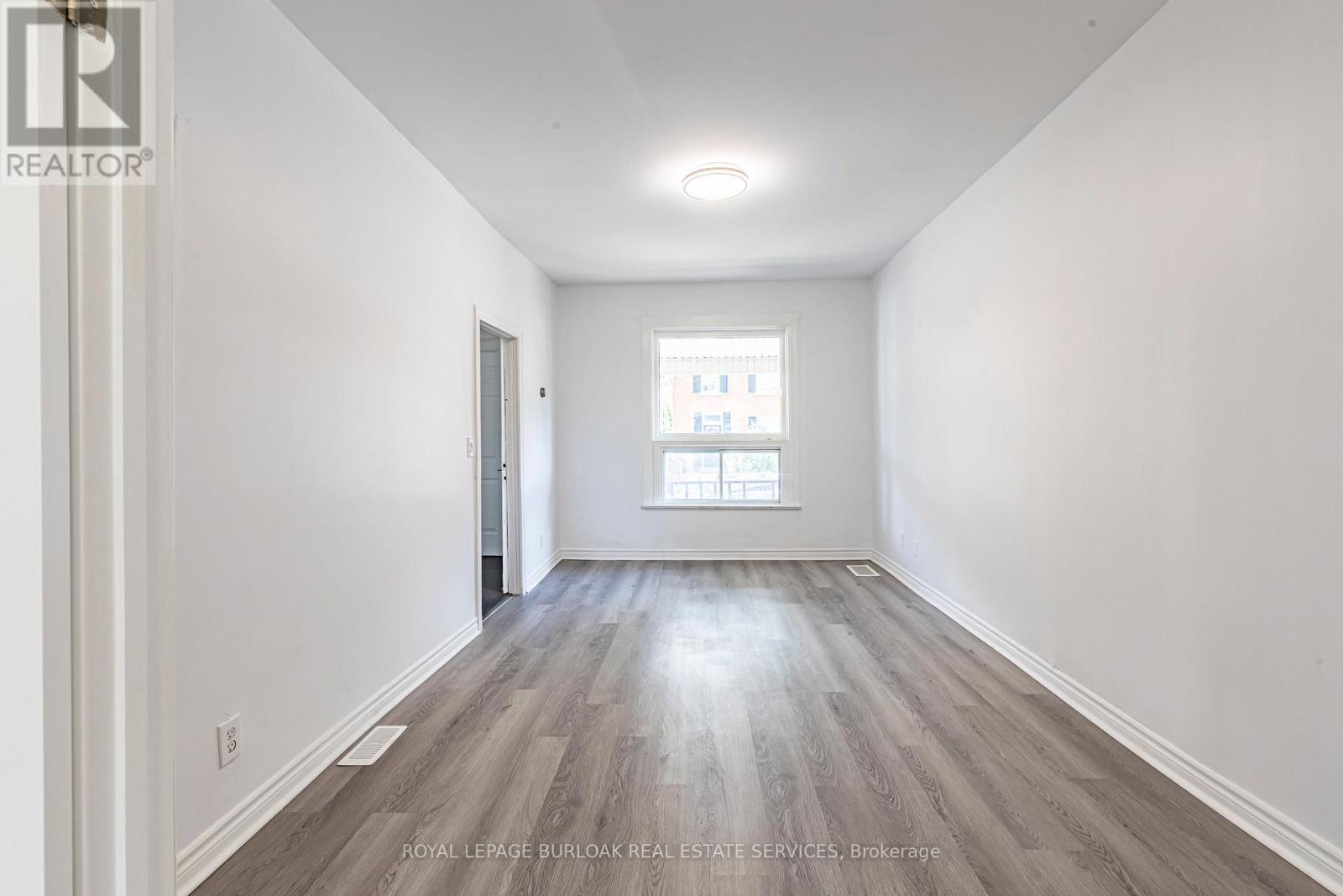 22 Myrtle Avenue, Hamilton, ON - Indoor Photo Showing Other Room