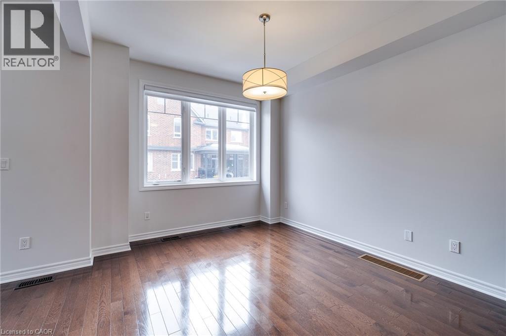 2367 Peppiatt Common, Burlington, ON - Indoor Photo Showing Other Room