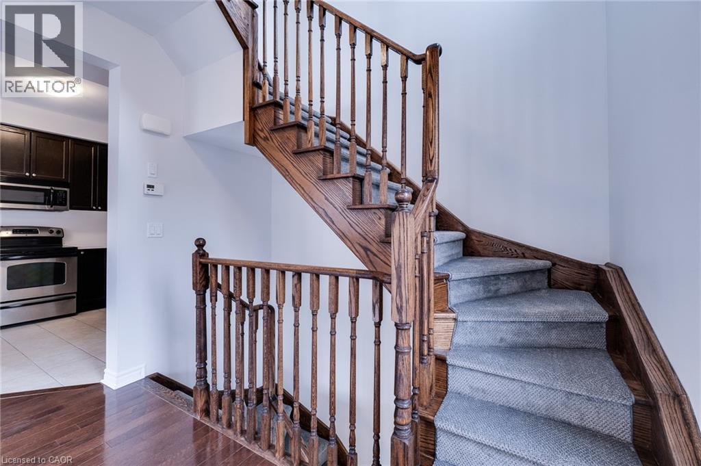 2367 Peppiatt Common, Burlington, ON - Indoor Photo Showing Other Room