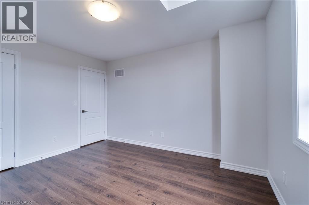 2367 Peppiatt Common, Burlington, ON - Indoor Photo Showing Other Room