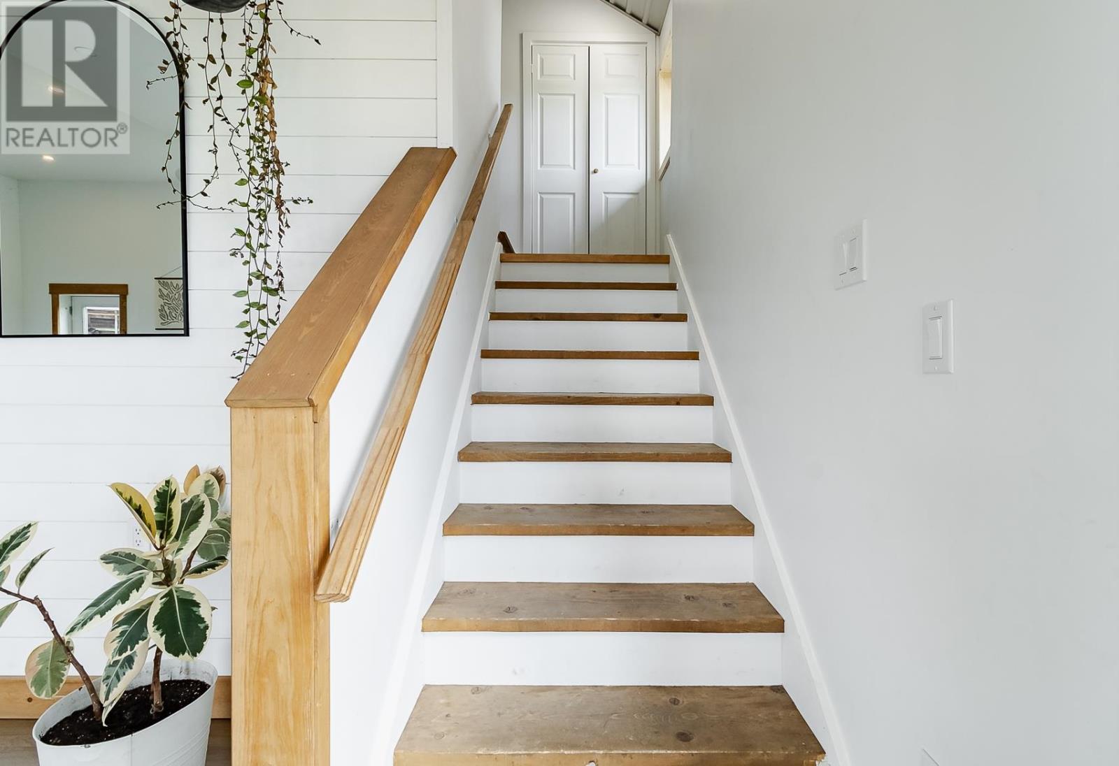 587 Watson Rd, Echo Bay, ON - Indoor Photo Showing Other Room