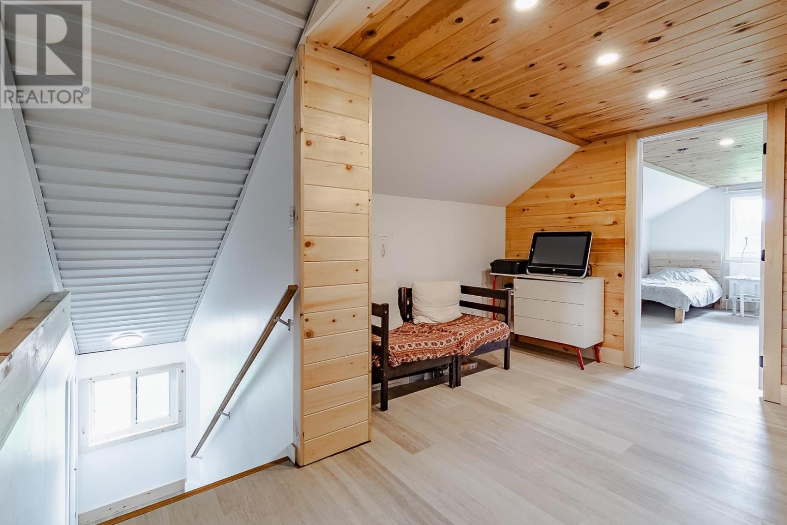 587 Watson Rd, Echo Bay, ON - Indoor