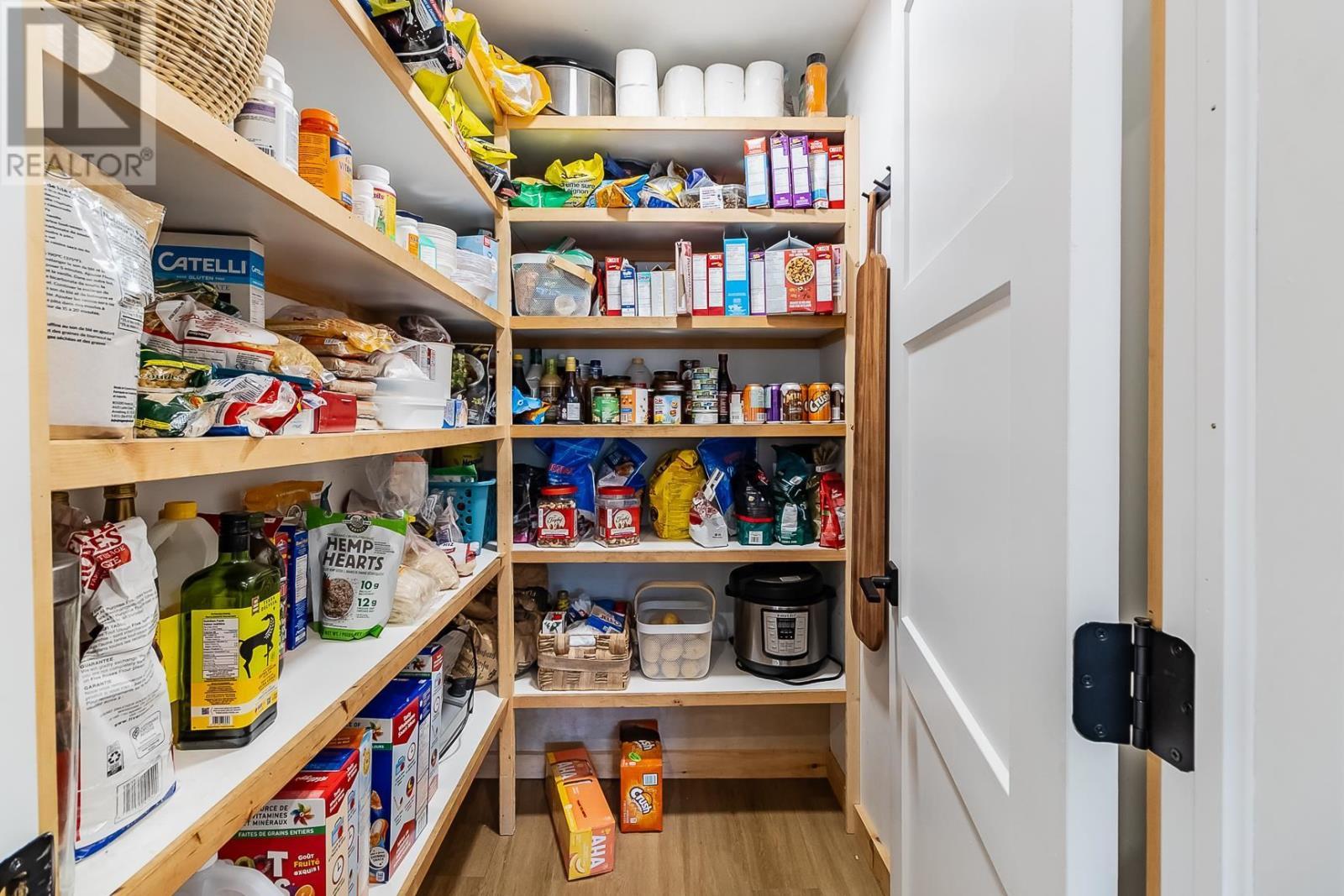 587 Watson Rd, Echo Bay, ON - Indoor With Storage