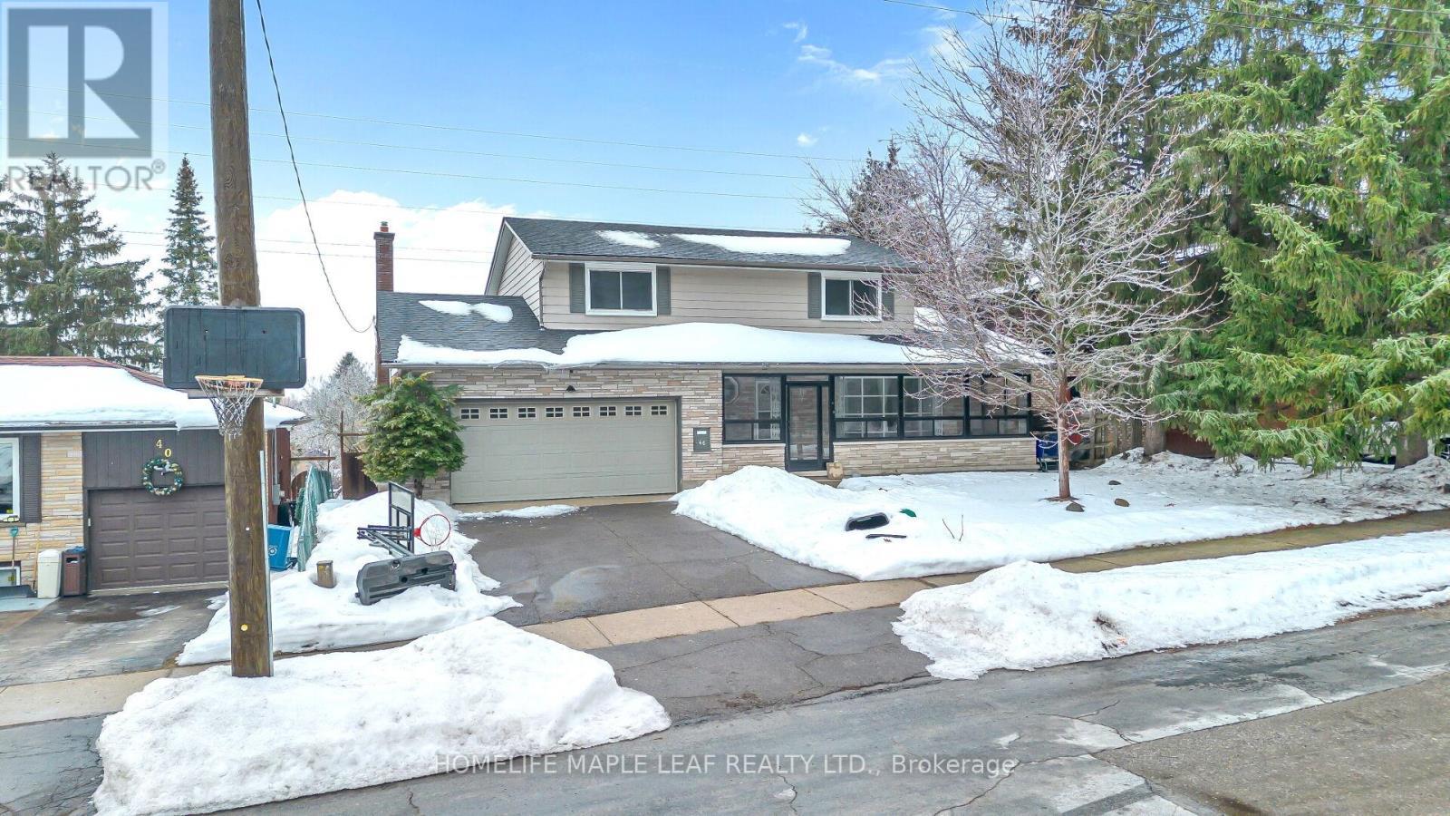 46 Chicopee Terrace, Kitchener, ON - Outdoor With Facade