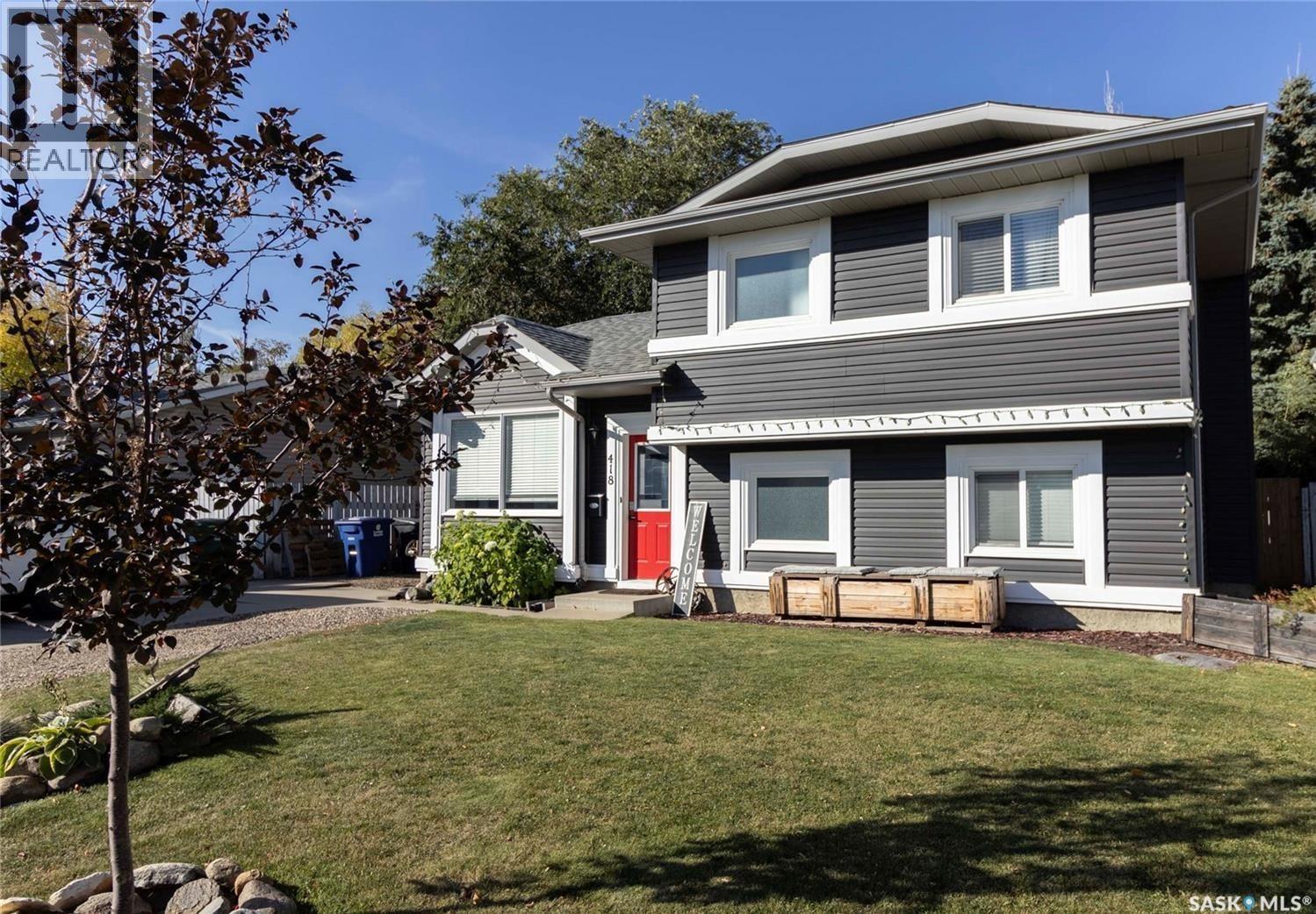 418 Kenderdine Road, Saskatoon, SK - Outdoor With Facade