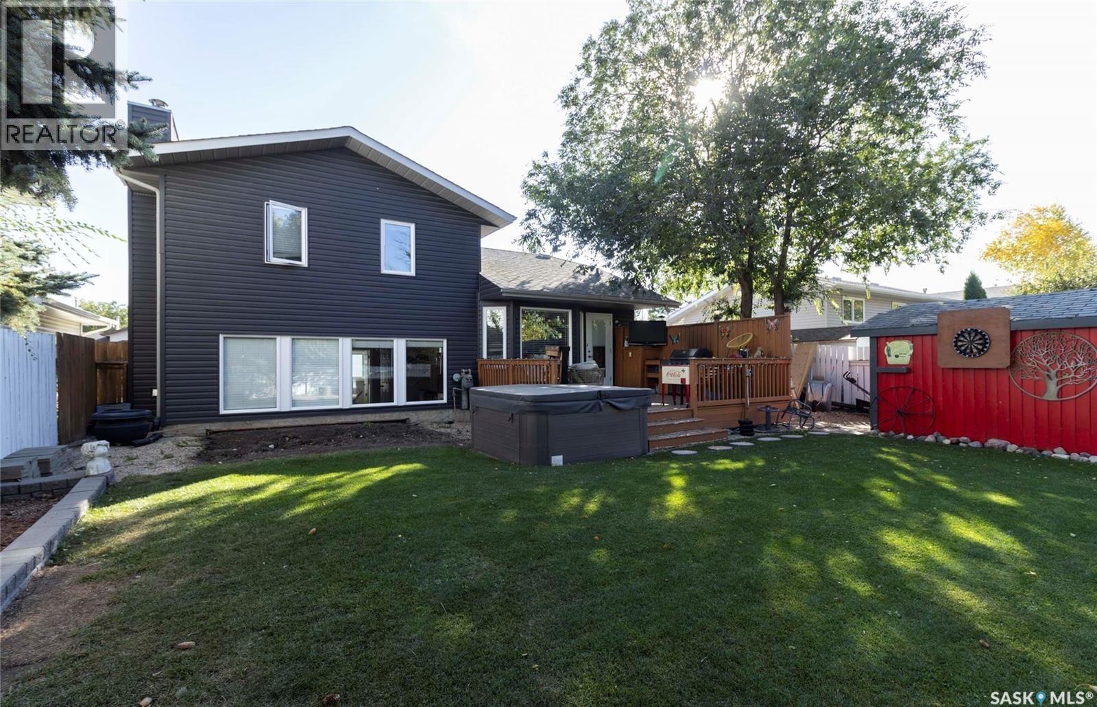 418 Kenderdine Road, Saskatoon, SK - Outdoor With Deck Patio Veranda With Exterior