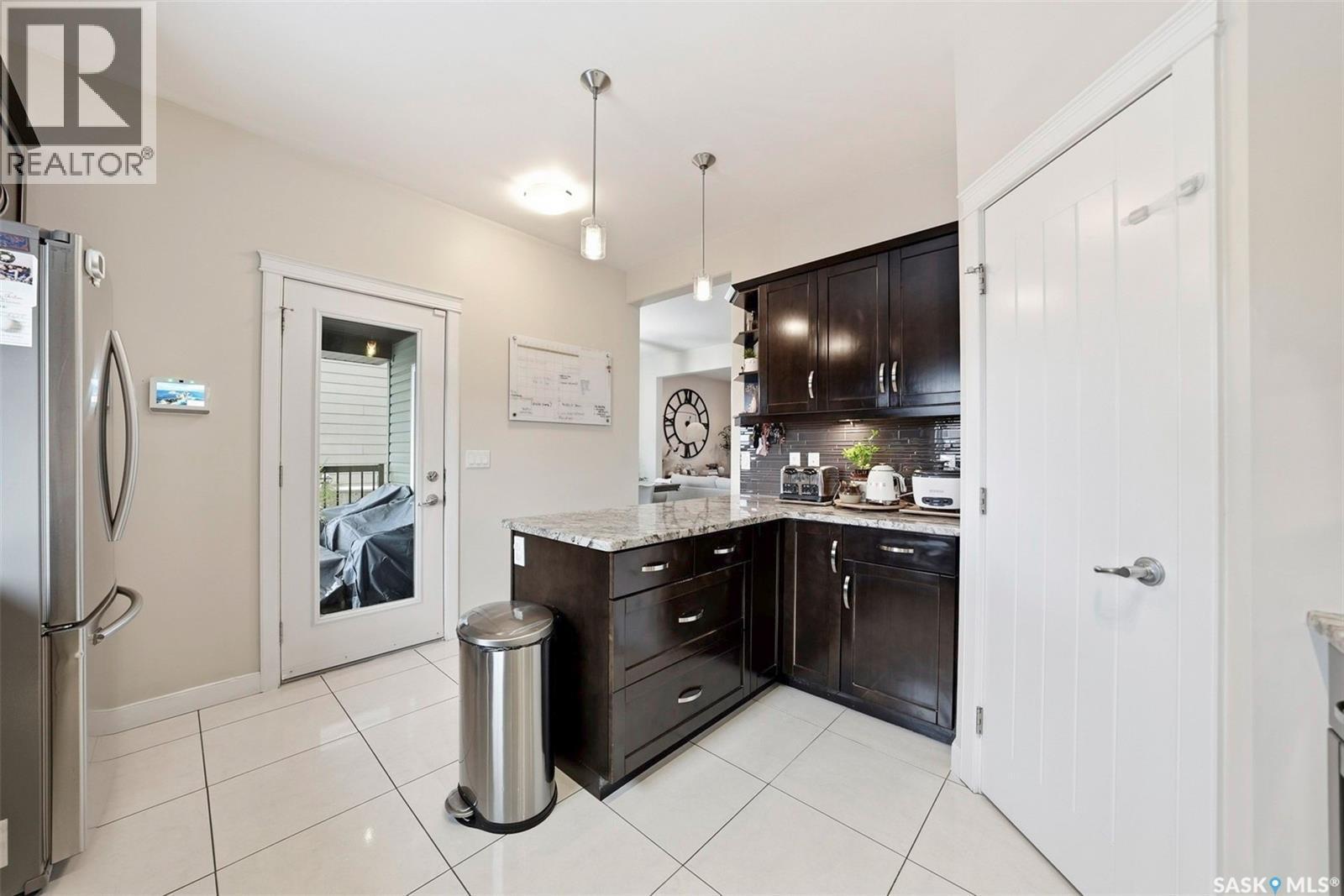417 Golden Willow Way, Warman, SK - Indoor Photo Showing Kitchen