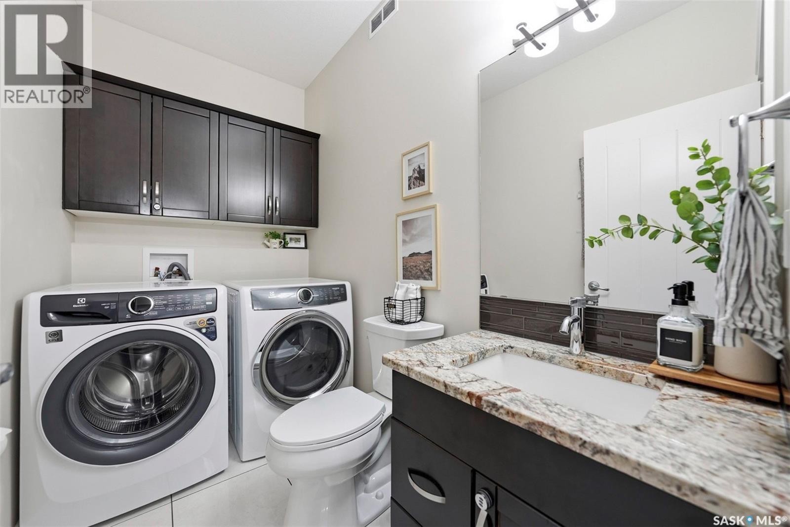 417 Golden Willow Way, Warman, SK - Indoor Photo Showing Laundry Room