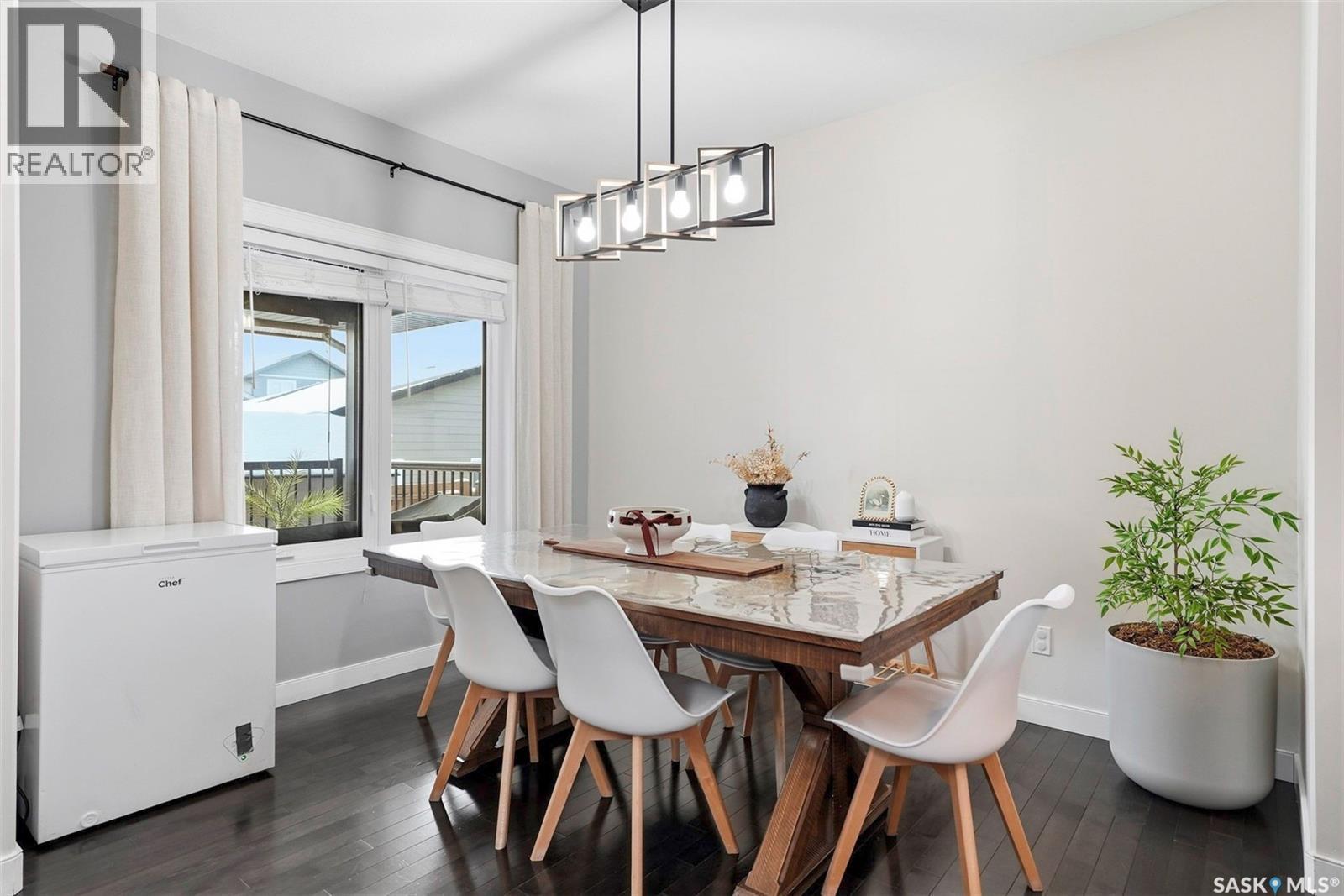 417 Golden Willow Way, Warman, SK - Indoor Photo Showing Dining Room