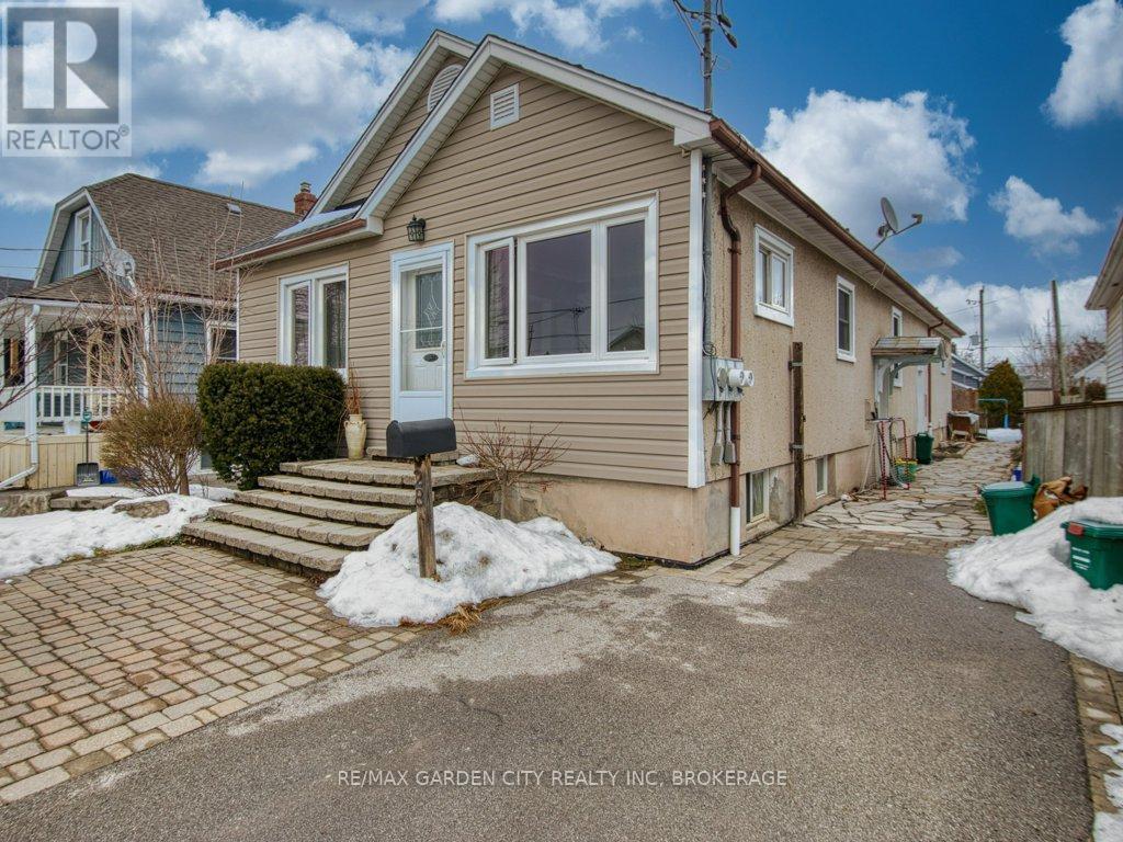 28 Charles Avenue, St. Catharines (Facer), ON - Outdoor