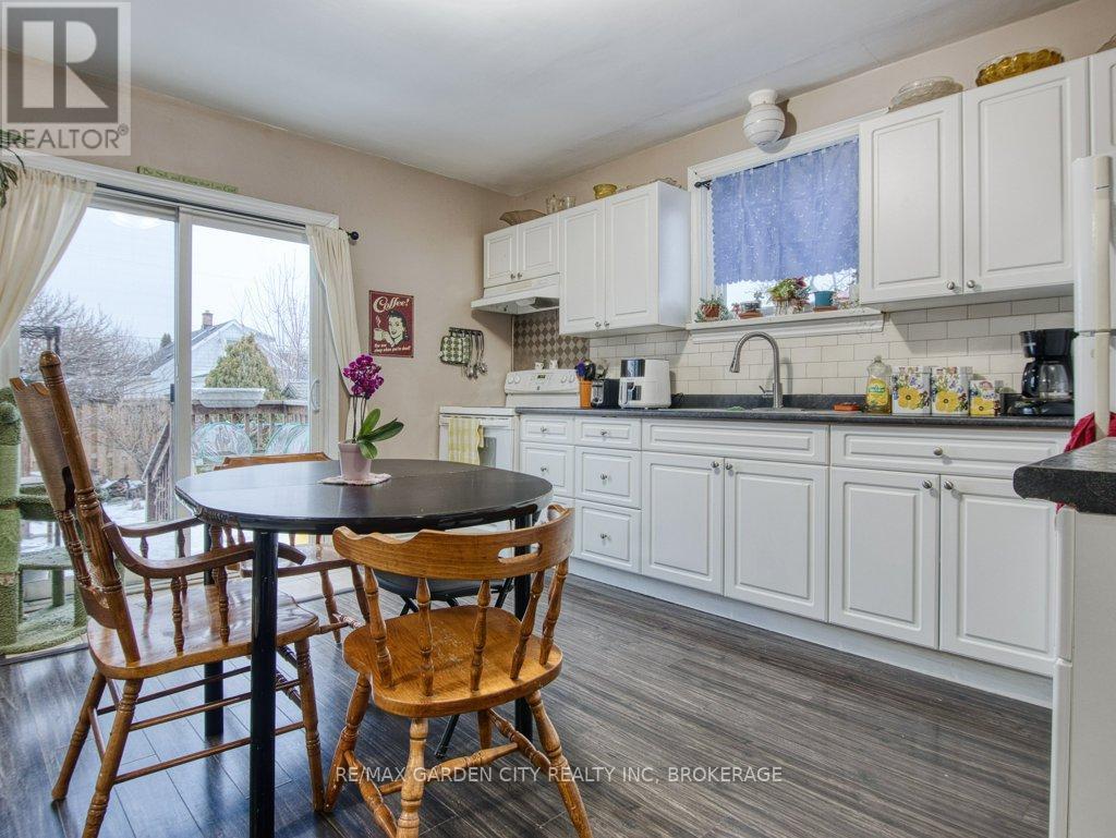 28 Charles Avenue, St. Catharines (Facer), ON - Indoor