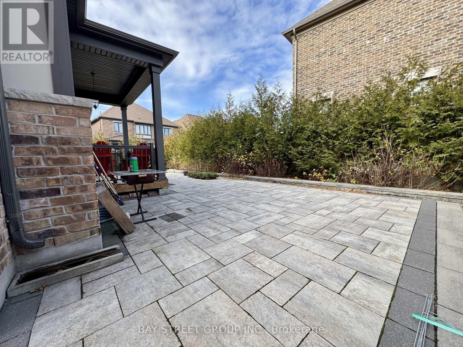 Stone Yard - 39 Cairns Gate, King, ON - Outdoor